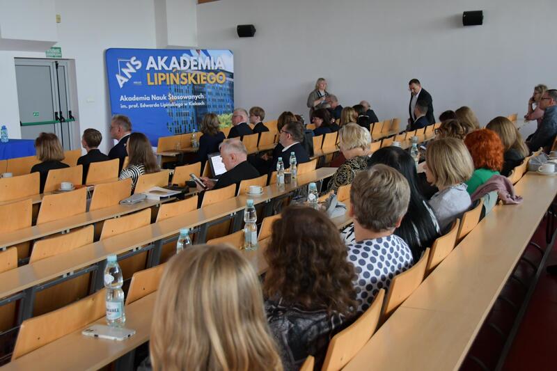 Powiększ obraz: Konferencja naukowa pt. od różnorodności do inkluzywności